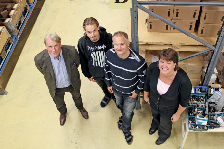 Vd Anders Nilsson, Jimmy Hedlund, Nicklas Hellgren och Maria Wester p&aring; Allan Rehnstr&ouml;ms lager.